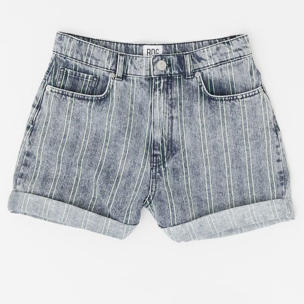 NWT UO High Rise Vintage Look Mom Shorts Striped 90s Acid Wash